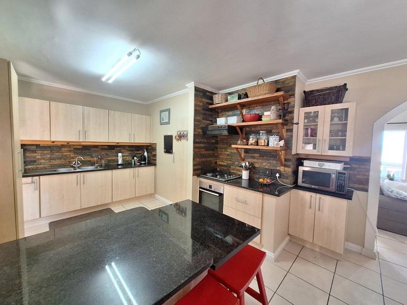 3 Bedroom Property for Sale in Fraaiuitsig Western Cape
